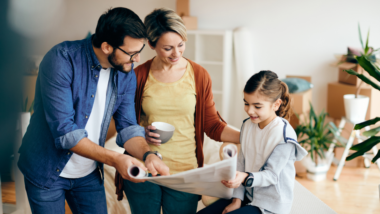 familia disccutindo a regularização de imoveis
